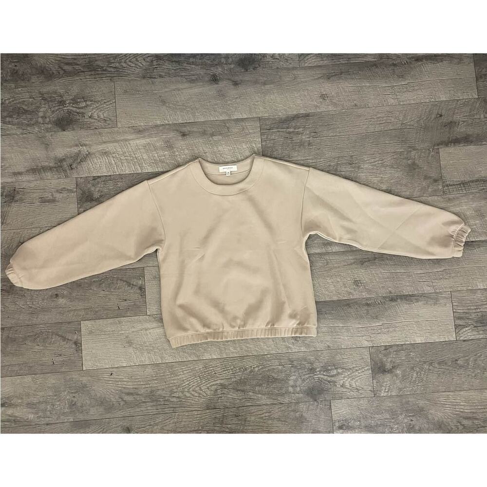 Banana Republic Women's‎ Beige Crew Neck Sweatshirt